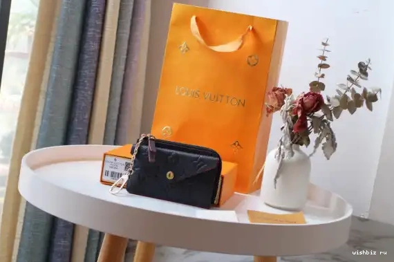 WIS VERSO LOUIS HOLDER CARD VUITTON RECTO 0412